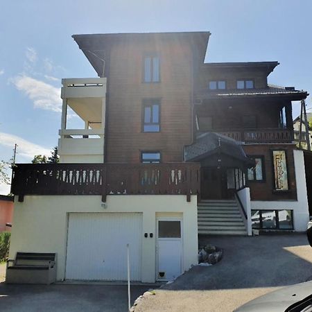 Heidi Apartment Лезен Екстериор снимка